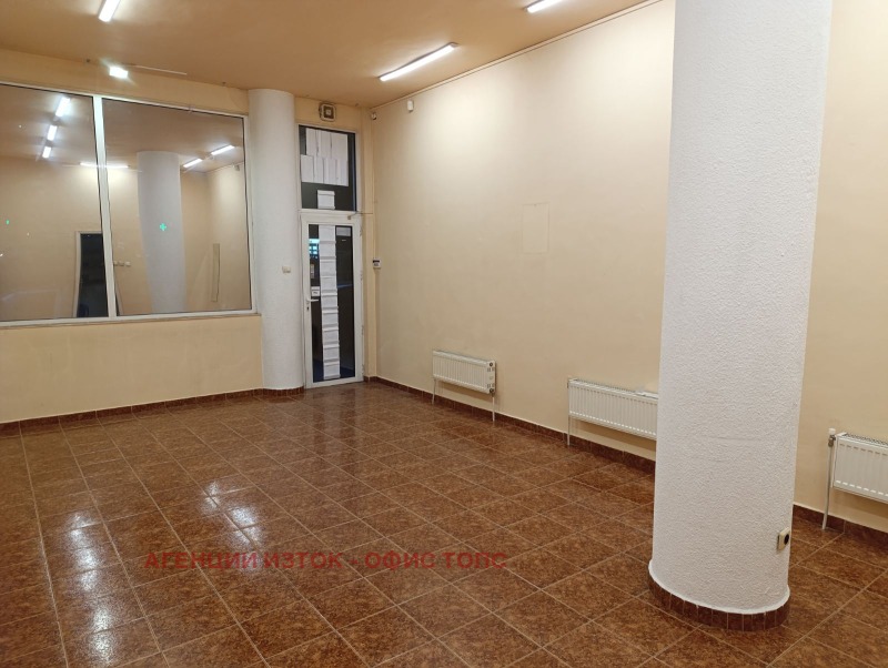 Do wynajęcia  Sklep Sofia , Chipodruma , 45 mkw | 85646499