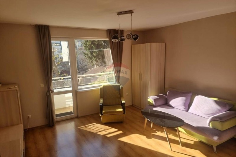 Дава под наем 1-СТАЕН, гр. Варна, Зимно кино Тракия