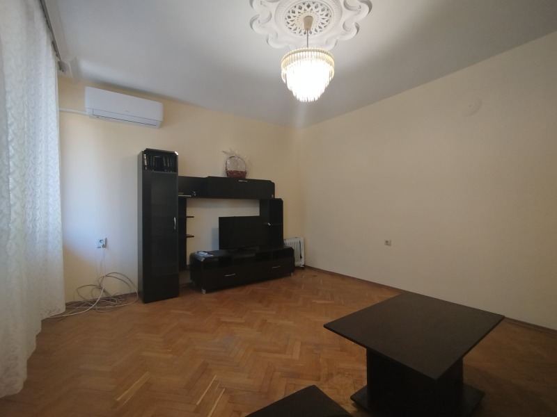 En renta  1 dormitorio Ruse , Tsentar , 70 metros cuadrados | 35284322 - imagen [5]