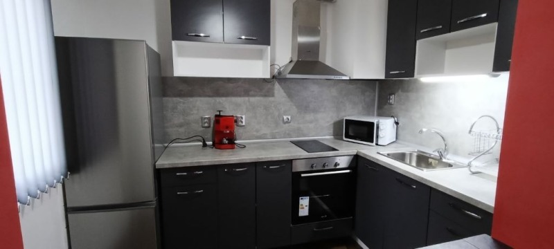 Дава под наем 3-СТАЕН, гр. Плевен, Широк център