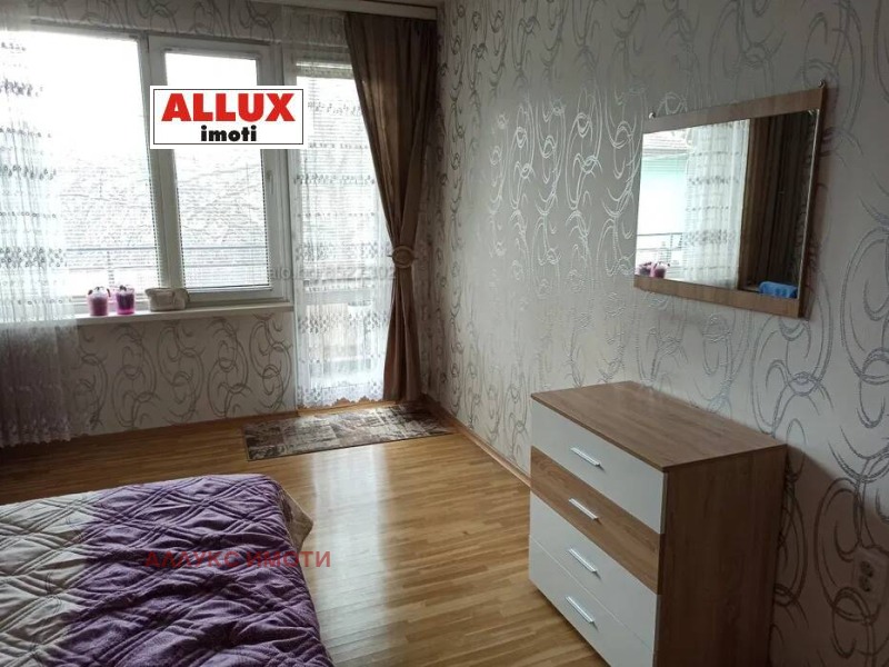 For Rent  1 bedroom Ruse , Zdravets , 75 sq.m | 53521218 - image [3]