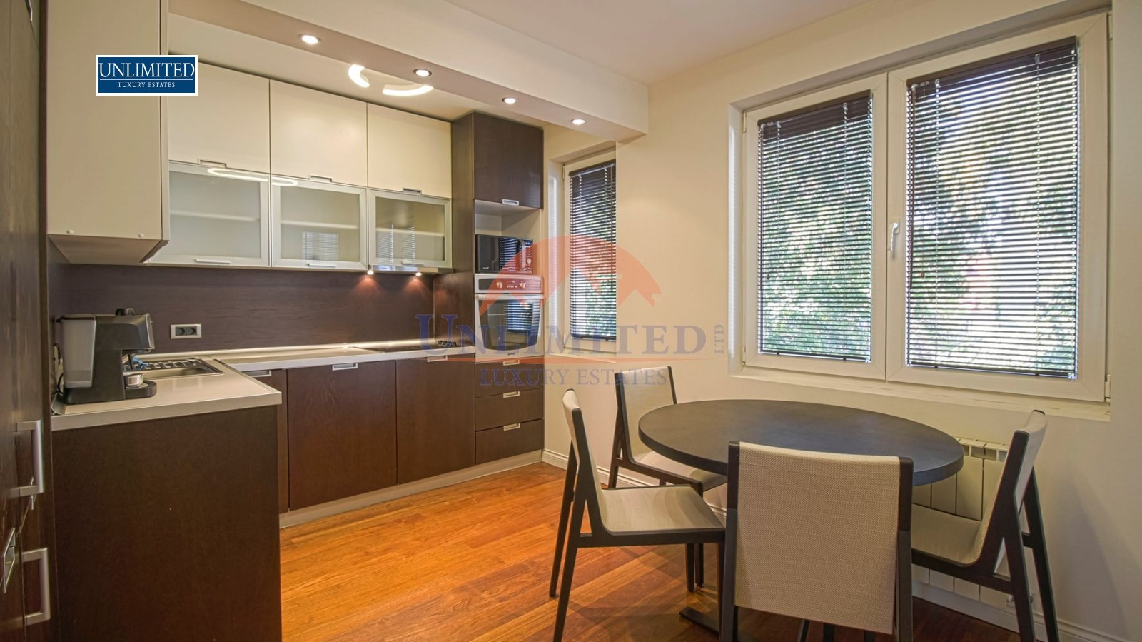 Дава под наем 3-СТАЕН, гр. София, Център, снимка 3 - Апартаменти - 53834601