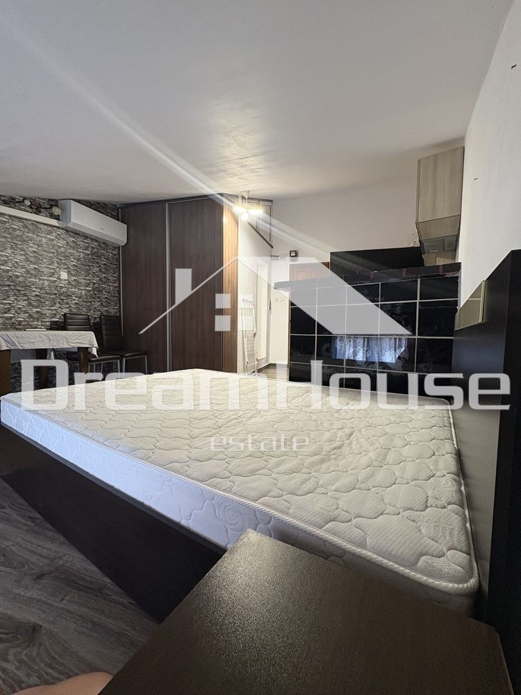 En renta  Ático Plovdiv , Kyuchuk Parizh , 35 metros cuadrados | 41581168 - imagen [2]