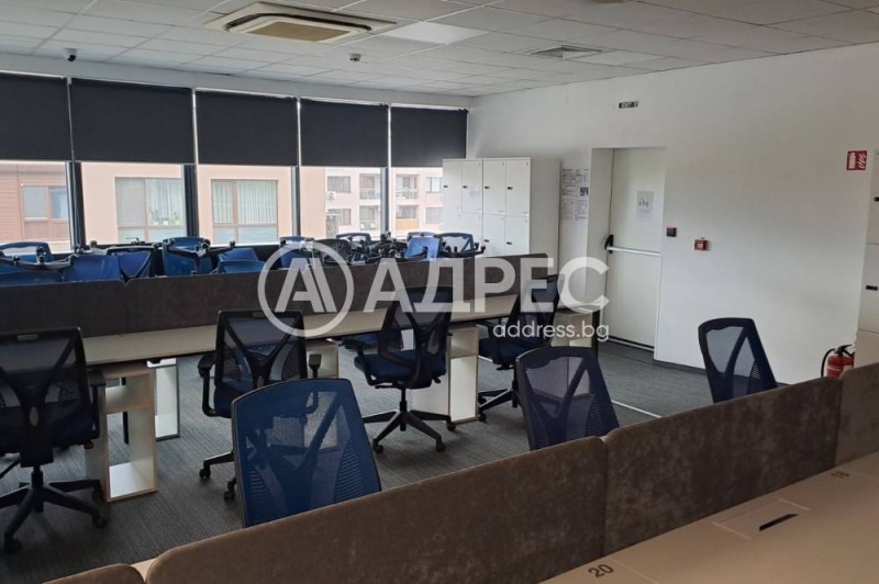 Da affittare  Ufficio Plovdiv , Sadijski , 857 mq | 29432779 - Immagine [2]