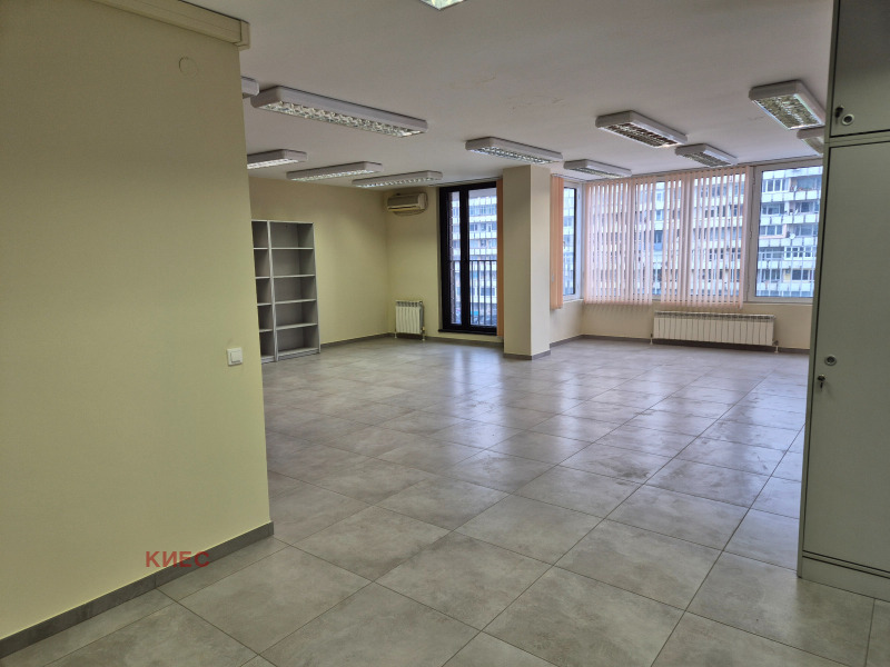 Дава под наем ОФИС, гр. София, Гоце Делчев, снимка 6 - Офиси - 53269906