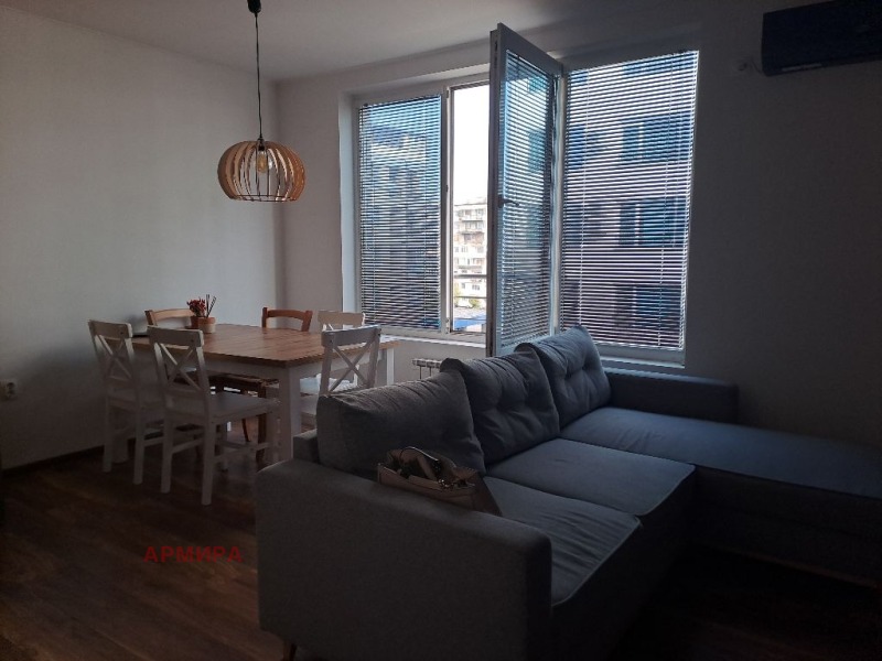 De inchiriat  1 dormitor Sofia , Bâcston , 55 mp | 53354154 - imagine [4]