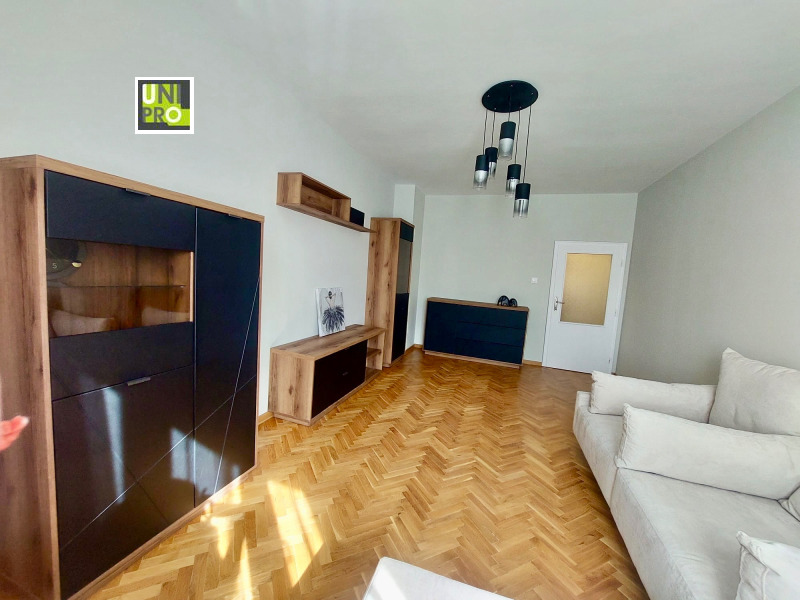 Do wynajęcia  2 sypialnie Sofia , Lozenec , 100 mkw | 67503461