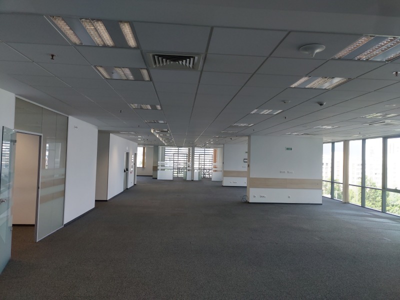 A louer  Bureau Sofia , Mladost 1 , 215 m² | 48669544 - image [4]