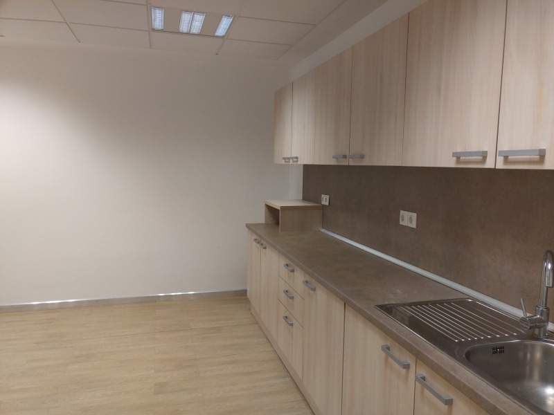 Para alugar  Escritório Sofia , Mladost 1 , 215 m² | 48669544 - imagem [2]