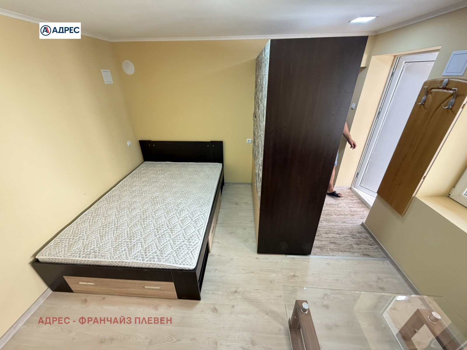 Дава под наем КЪЩА, гр. Плевен, 9-ти квартал, снимка 3 - Къщи - 55112385