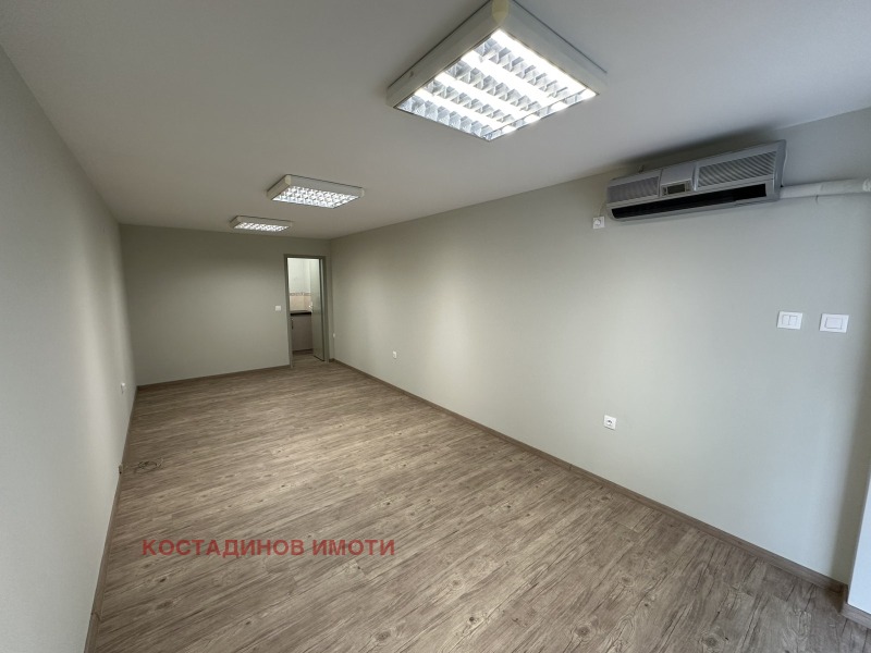 K pronájmu  Kancelář Plovdiv , Karšijaka , 30 m2 | 92505524