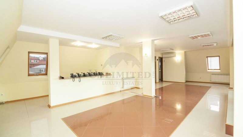 Da affittare  Casa Sofia , Iavorov , 647 mq | 50815606 - Immagine [16]