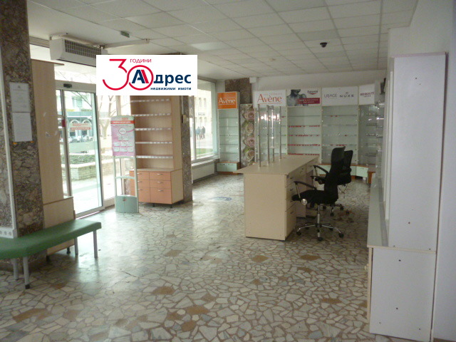 Дава под наем МАГАЗИН, гр. Добрич, Център