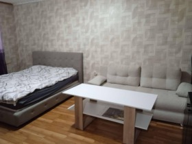 1-стаен град София, Банишора 1