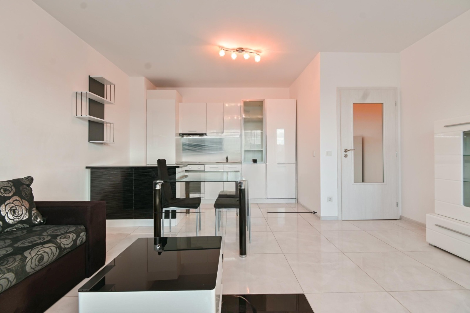 Дава под наем 3-СТАЕН, гр. София, Красна поляна 3, снимка 5 - Апартаменти - 53692937