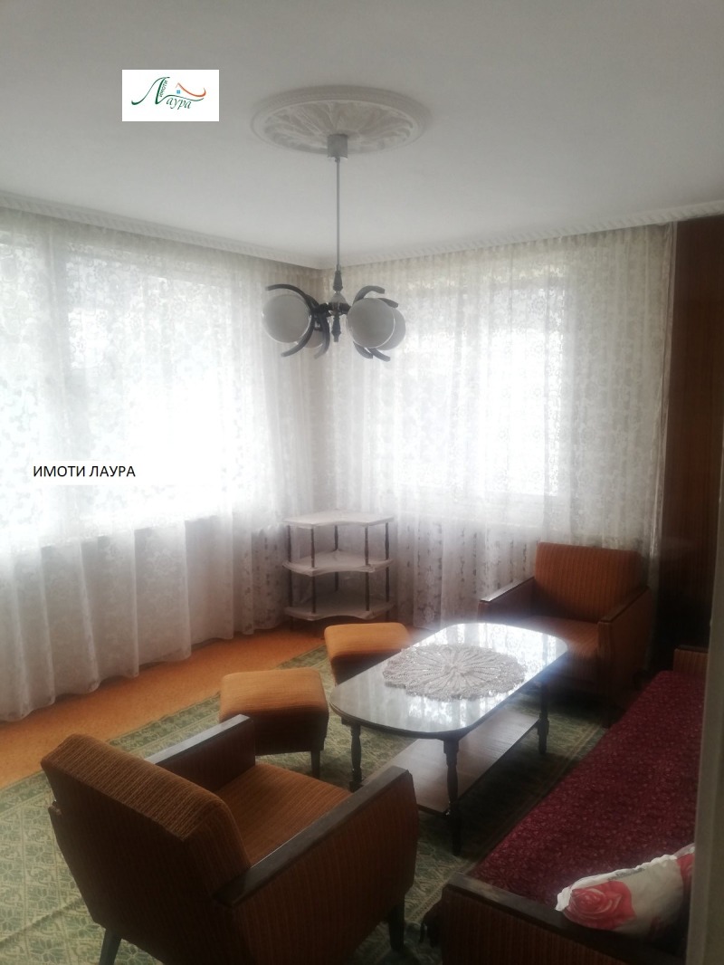 De inchiriat  1 dormitor Șumen , Țentâr , 75 mp | 37165630 - imagine [6]