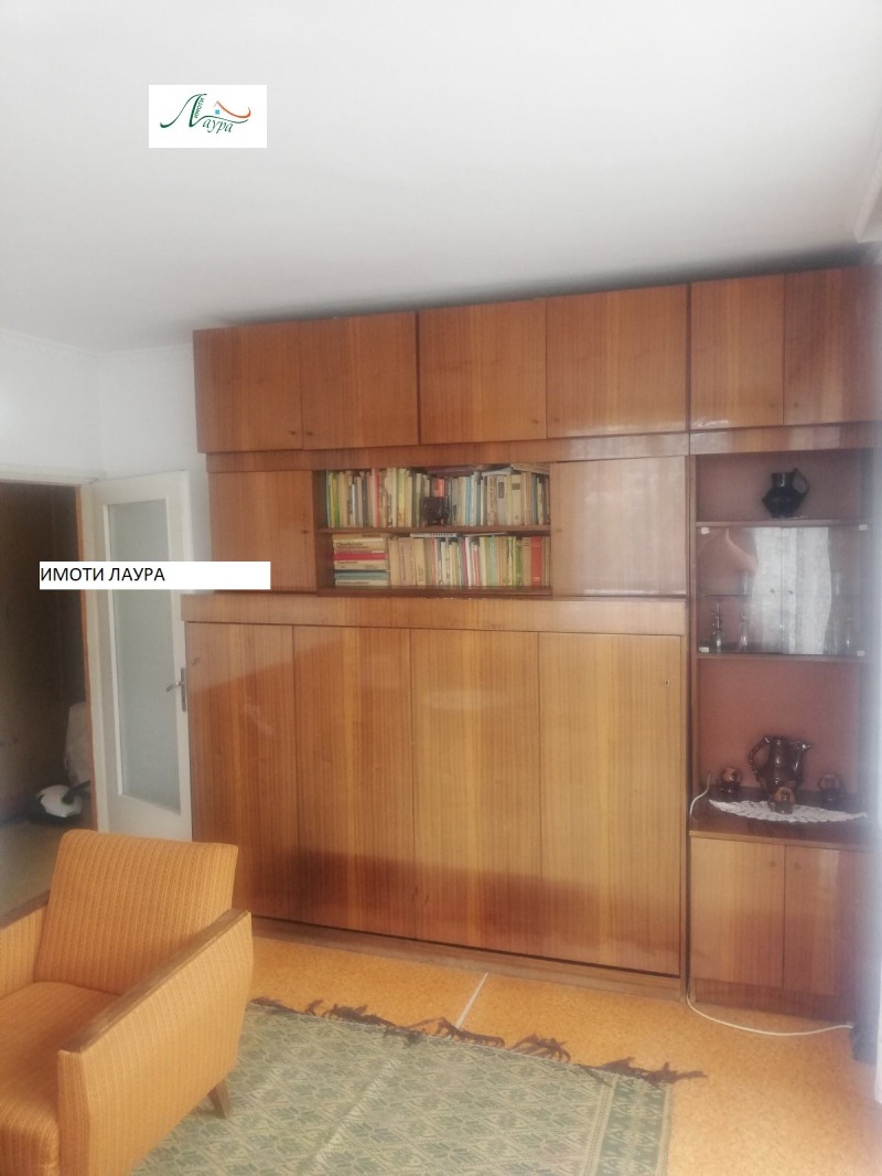 De inchiriat  1 dormitor Șumen , Țentâr , 75 mp | 37165630 - imagine [3]