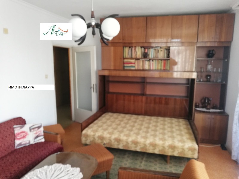 De inchiriat  1 dormitor Șumen , Țentâr , 75 mp | 37165630 - imagine [9]