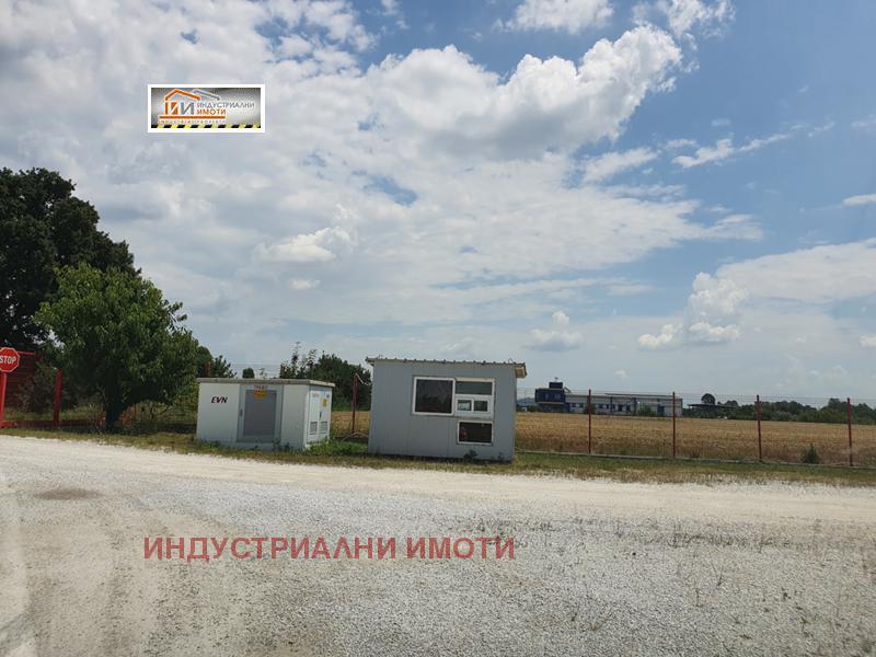 För uthyrning  Industribyggnad Plovdiv , Industrialna zona - Sever , 700 kvm | 82984161 - bild [2]