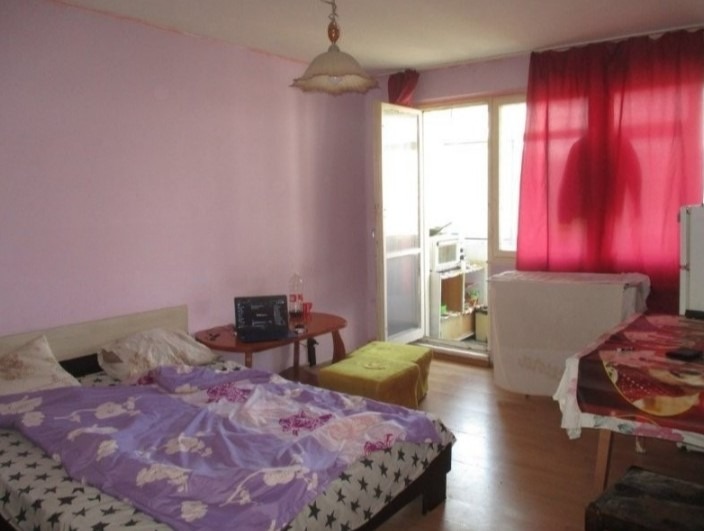 Дава под нем  2-стаен, град София, Люлин 9 •  300 € • ID 74634177 — holmes.bg - [1] 