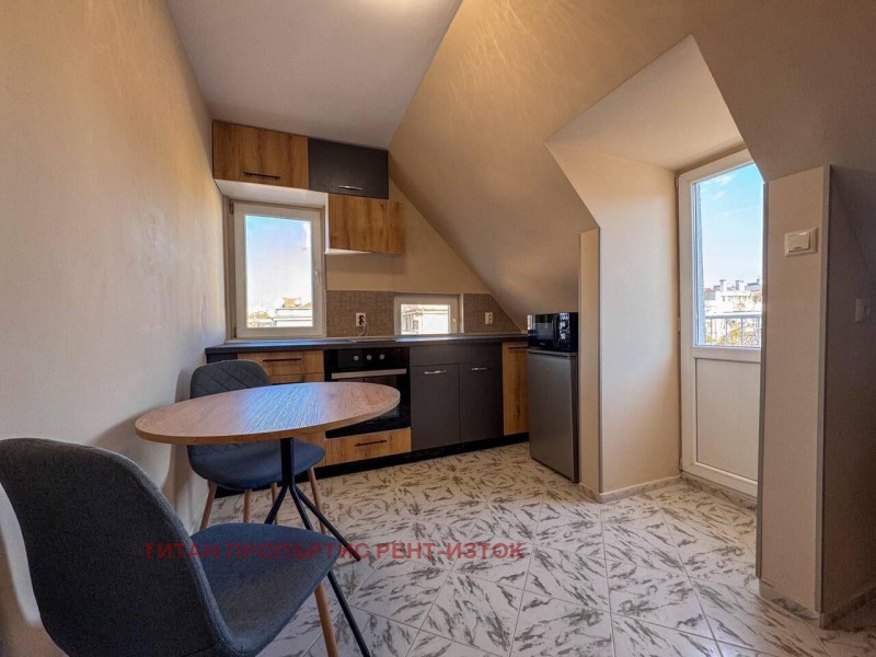 Дава под наем 2-СТАЕН, гр. Бургас, Център