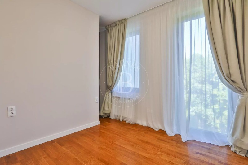 Издаје се  2 спаваће собе Софија , Лозенец , 148 м2 | 32454850 - слика [14]