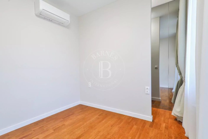 Издаје се  2 спаваће собе Софија , Лозенец , 148 м2 | 32454850 - слика [15]