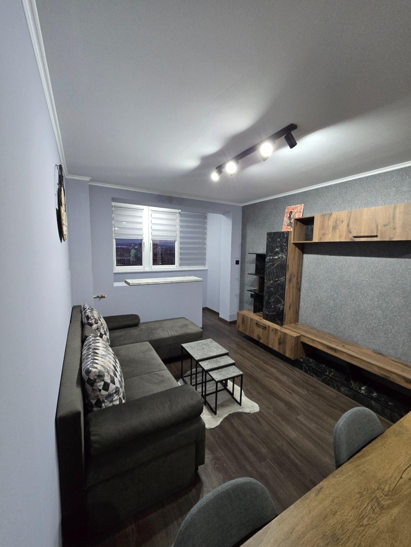 Дава под наем 2-СТАЕН, гр. София, Толстой