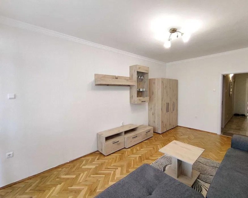 Vuokrattavana  3 makuuhuonetta Varna , VINS-Tšerven ploštad , 110 neliömetriä | 49916673 - kuva [3]