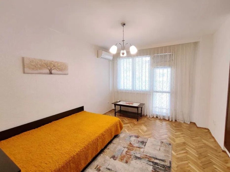 Vuokrattavana  3 makuuhuonetta Varna , VINS-Tšerven ploštad , 110 neliömetriä | 49916673 - kuva [6]