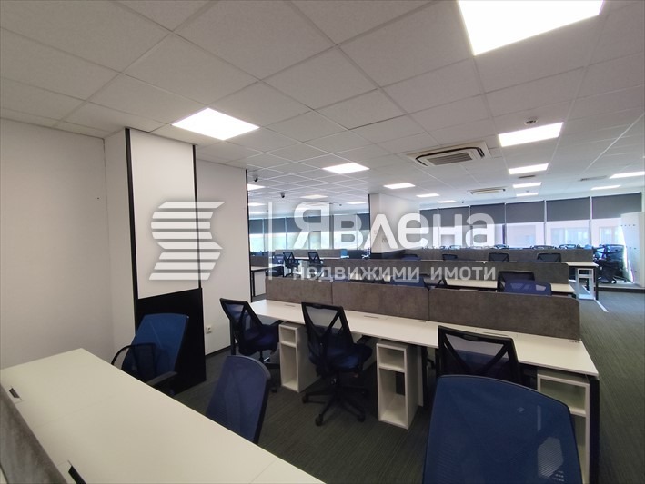 Para alugar  Escritório Plovdiv , Sadiiski , 857 m² | 54981156