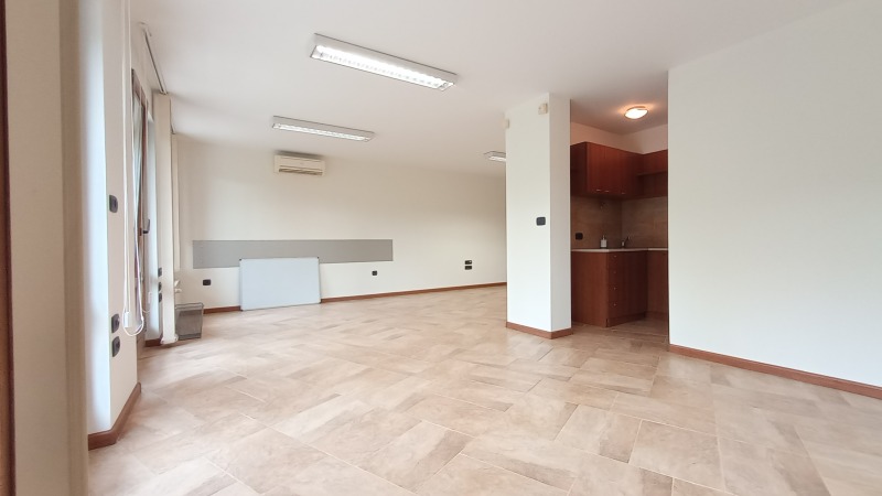Te huur  Kantoor Sofia , Lozenets , 120 m² | 42161869 - afbeelding [13]