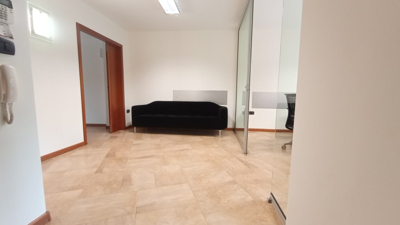 Te huur  Kantoor Sofia , Lozenets , 120 m² | 42161869 - afbeelding [6]