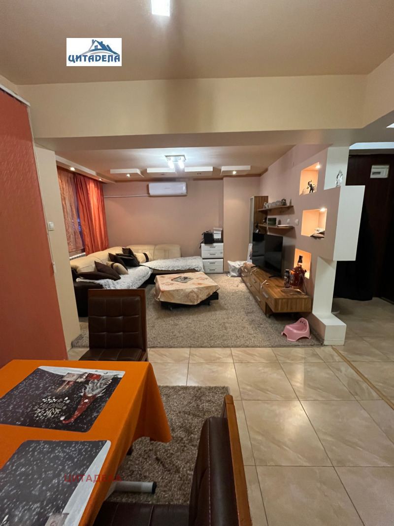Дава под Наем 2-СТАЕН в град Стара Загора, Център - 72 кв.м / 330 € » 645.42 лв., ЦИТАДЕЛА