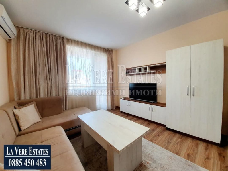 Te huur  1 slaapkamer Ruse , Tsentar , 62 m² | 33806063