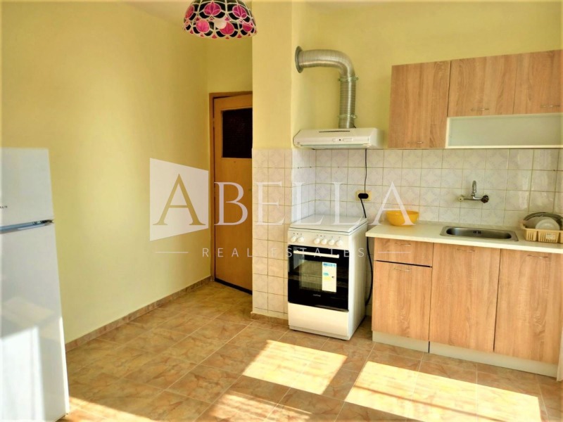 K pronájmu  2 ložnice Sofia , Borovo , 75 m2 | 53912303 - obraz [7]