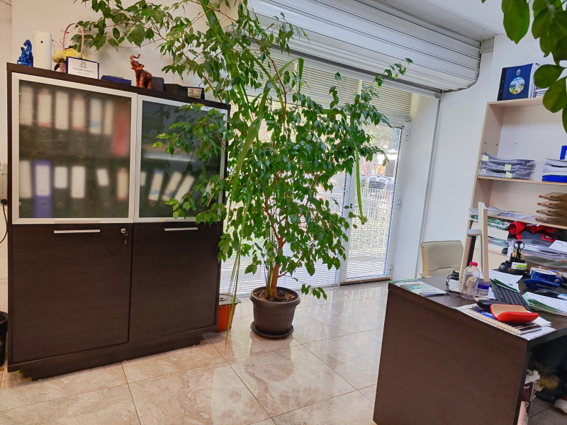 Дава под наем ОФИС, гр. Бургас, Център, снимка 2 - Офиси - 52574908