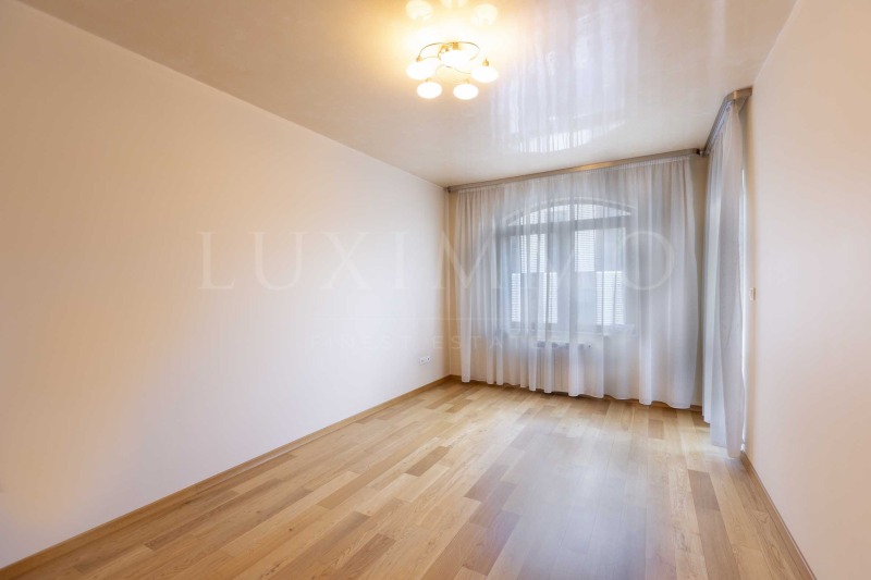 Издаје се  2 спаваће собе Софија , Лозенец , 124 м2 | 32708314 - слика [12]
