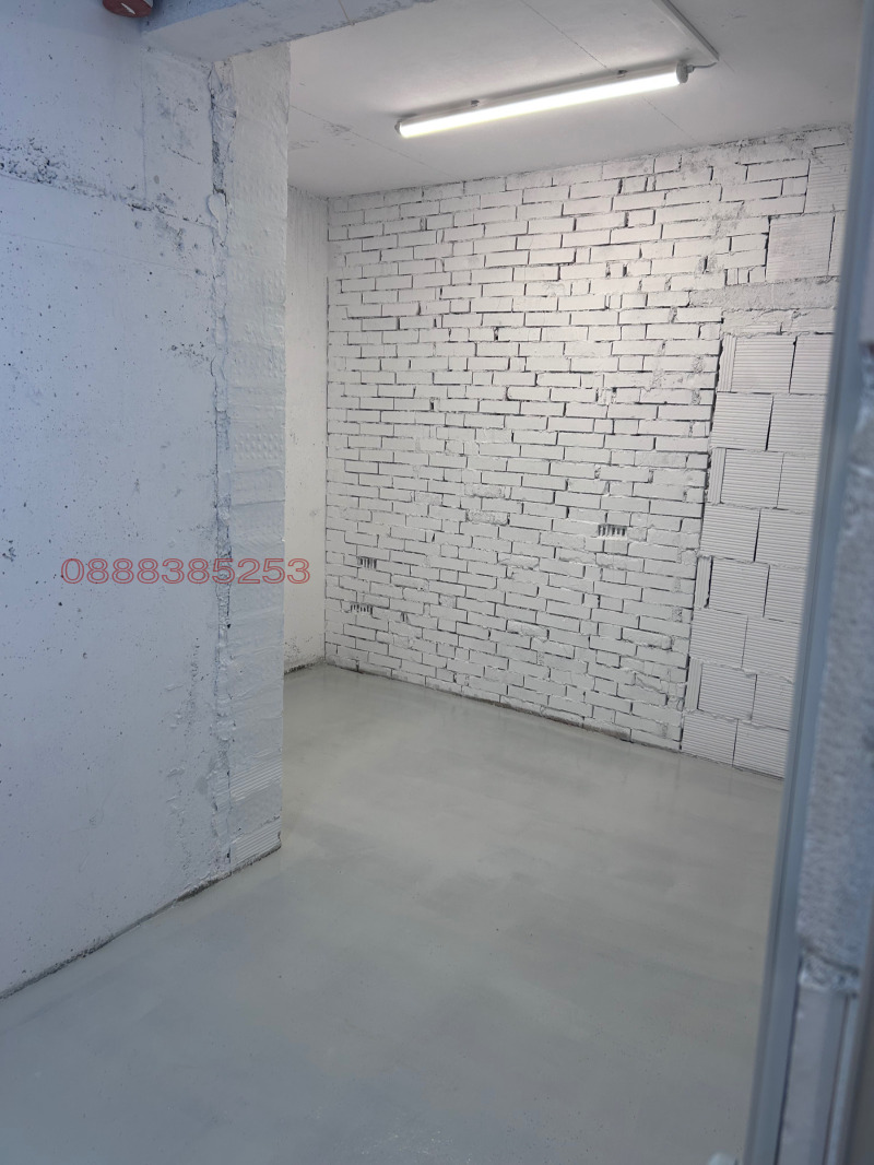 Дава под наем СКЛАД, гр. Банско, област Благоевград, снимка 2 - Складове - 52786112