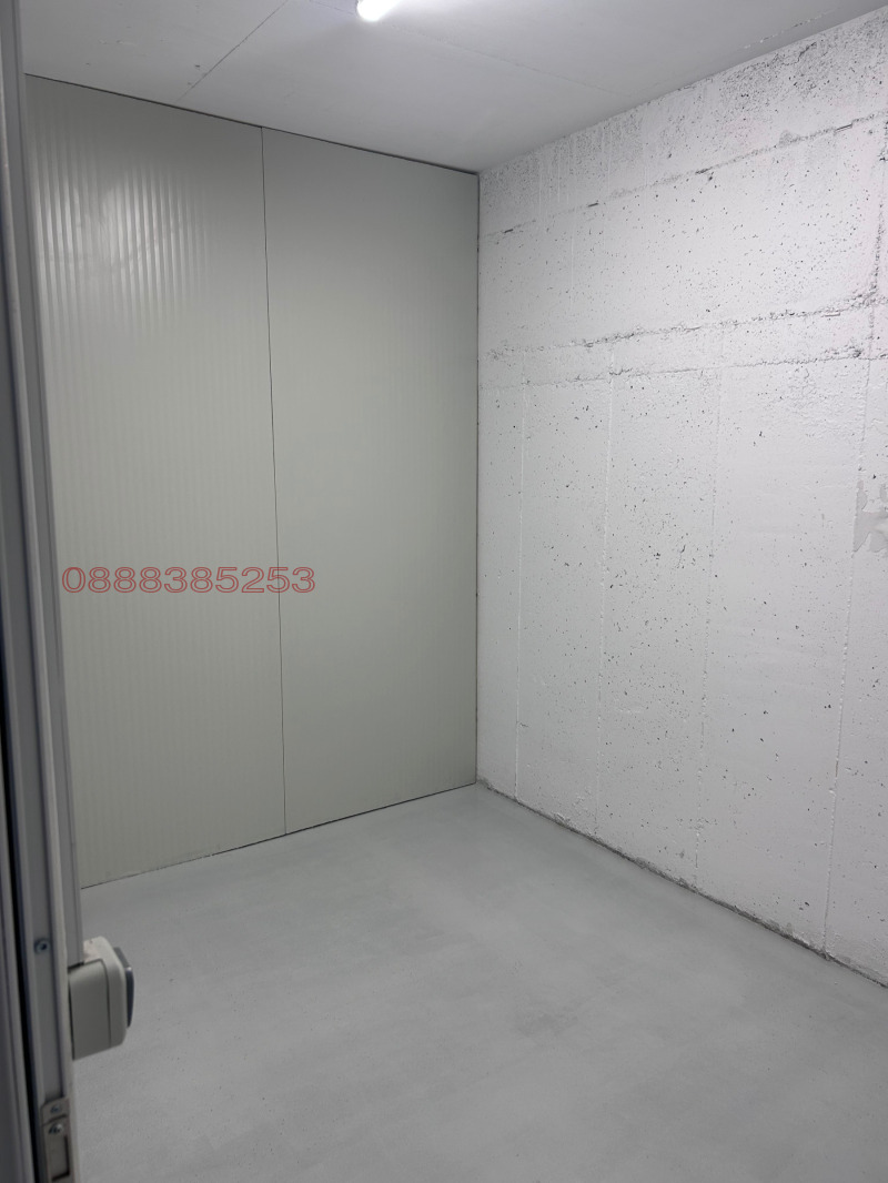 Дава под наем СКЛАД, гр. Банско, област Благоевград, снимка 8 - Складове - 52786112