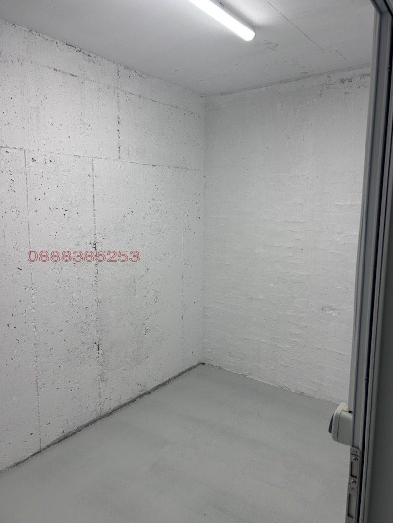 Дава под наем СКЛАД, гр. Банско, област Благоевград, снимка 5 - Складове - 52786112