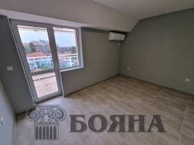 Офис Център, Русе 9