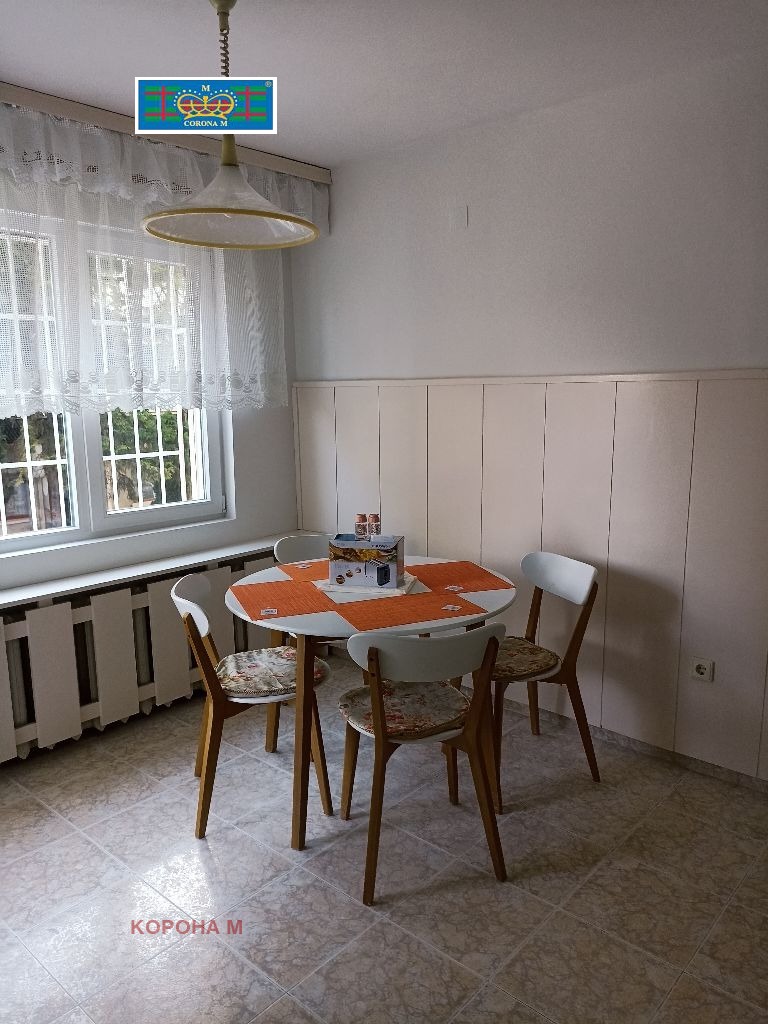 Издаје се  1 спаваћа соба Софија , Хладилника , 82 м2 | 67587363