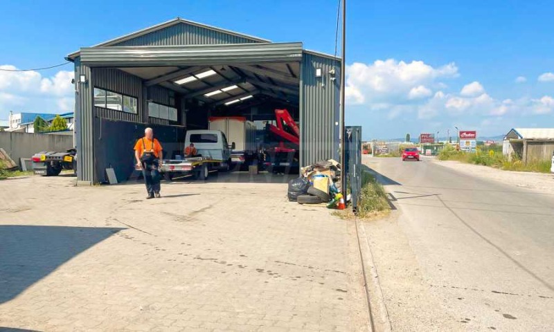 Zu vermieten  Industriegebäude Sofia , Ljulin 5 , 300 qm | 34412502 - Bild [3]