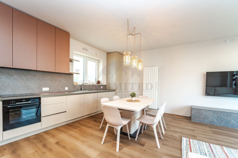 Vuokrattavana  Talo Sofia , Lozen , 177 neliömetriä | 47593253 - kuva [4]