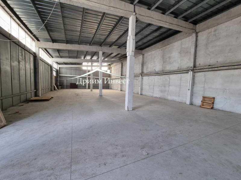 Дава под Наем СКЛАД в град Пловдив, Индустриална зона - Север - 300 кв.м / 980 € » 1 916.71 лв., ДРИЙМ ИНВЕСТ