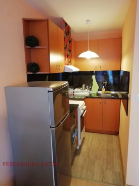 1 chambre Okrajna bolnitsa-Generali, Varna 11