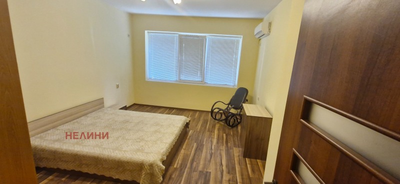 En renta  1 dormitorio Ruse , Tsentar , 70 metros cuadrados | 63608698