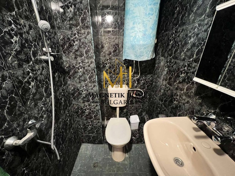En renta  2 dormitorios Burgas , Vazrazhdane , 80 metros cuadrados | 77039925 - imagen [4]