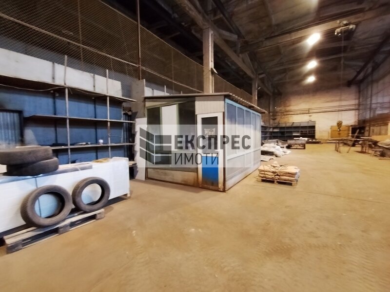 Дава под наем СКЛАД, гр. Варна, Западна промишлена зона, снимка 2 - Складове - 53271602